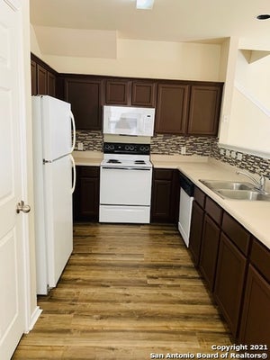 5754 GOLF HTS # 1, SAN ANTONIO, TX 78244 - Image 1ea8e96e8f335a968ab31bf7e6a5e12d/2415775821