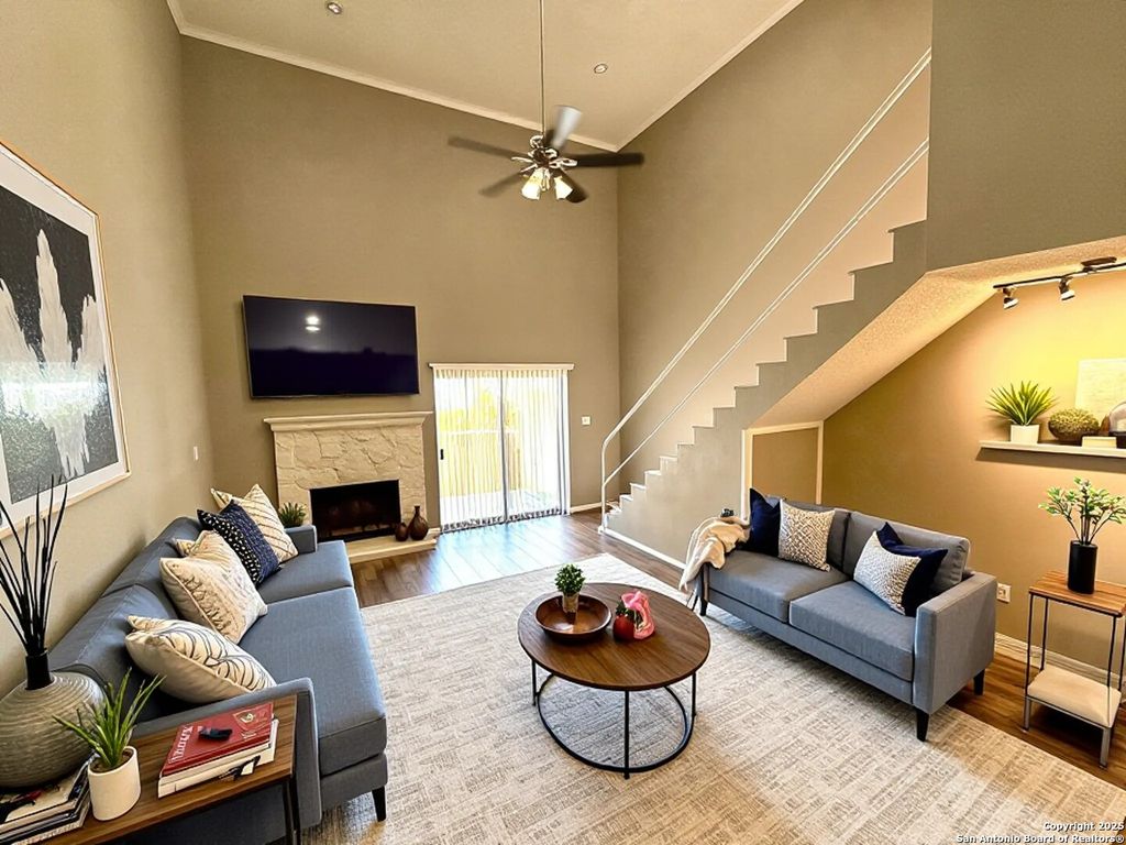 Photo of 5322 Medical Dr 205 D #205 D, San Antonio, TX 78240 (MLS # 1888331)