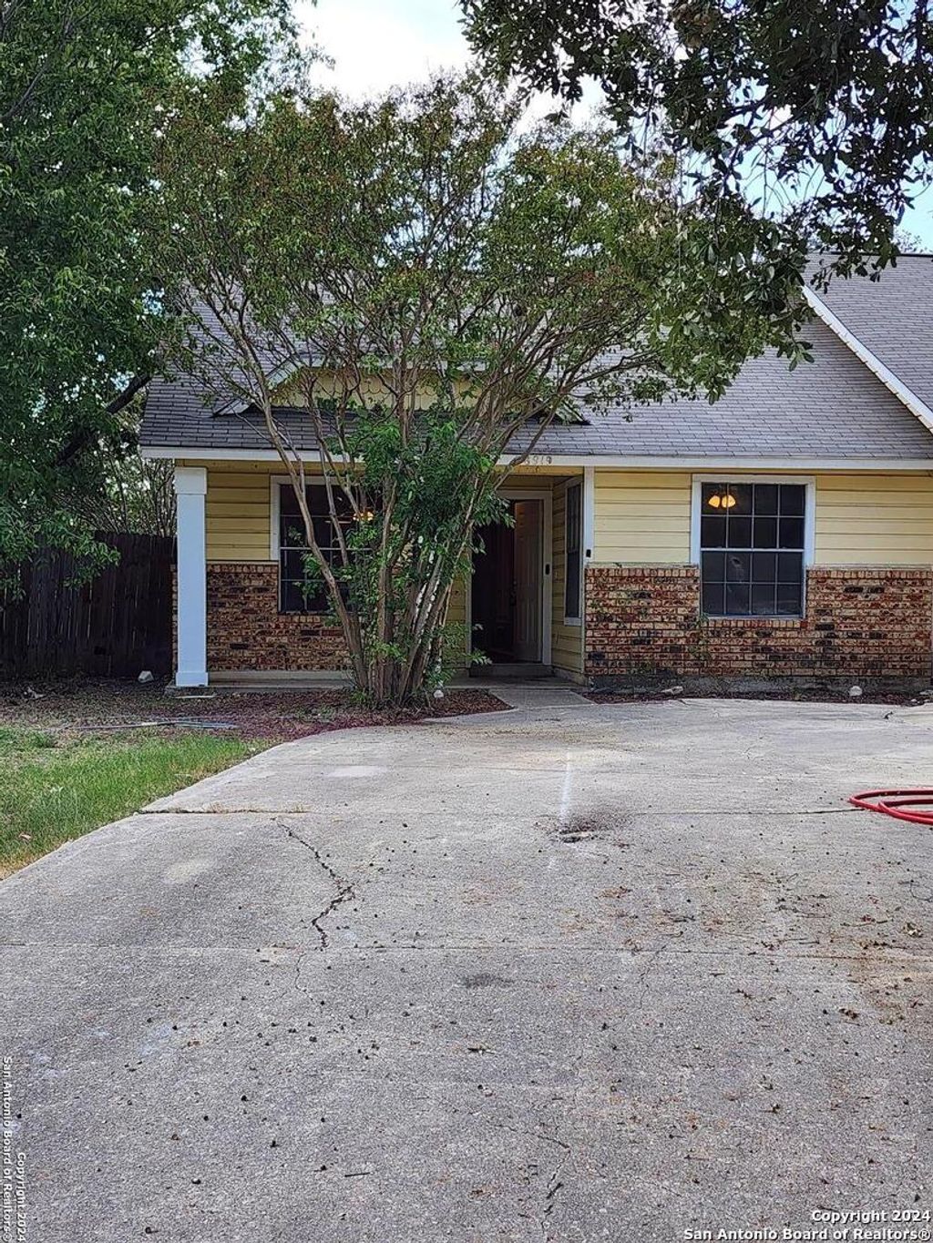 Photo of 8919 shadow wood, Converse, TX 78109 (MLS # 1926064)