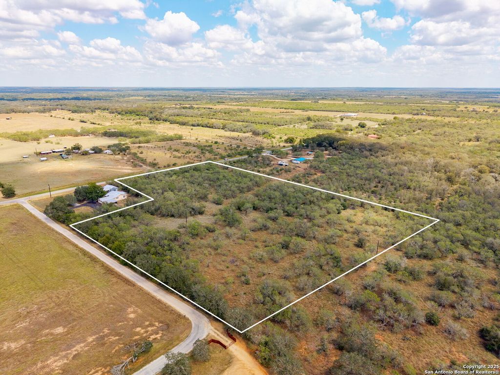 Photo of 211 Halm, Seguin, TX 78155 (MLS # 1909560)