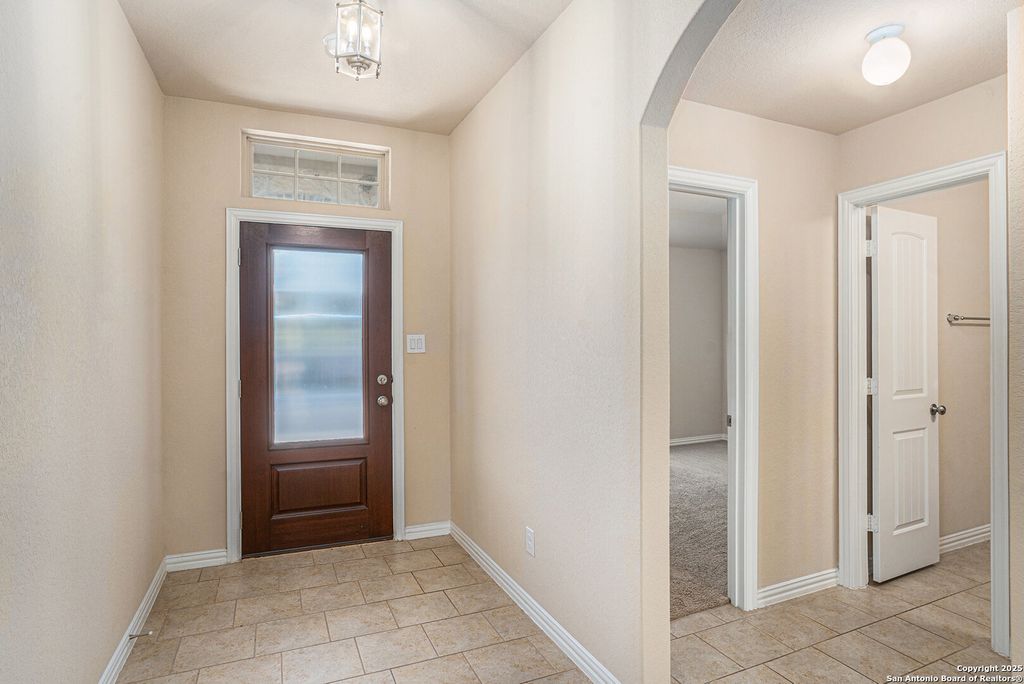 Photo of 466 Meadow Wind, New Braunfels, TX 78132 (MLS # 1923067)