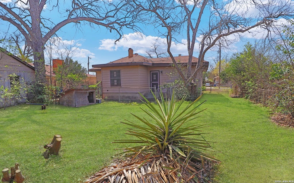 Photo of 231 DUMOULIN AVE, San Antonio, TX 78210 (MLS # 2023815)