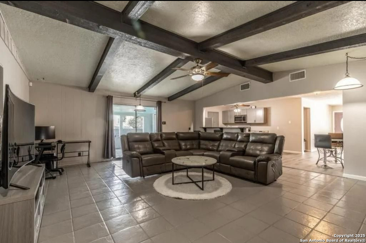 463 Sprucewood