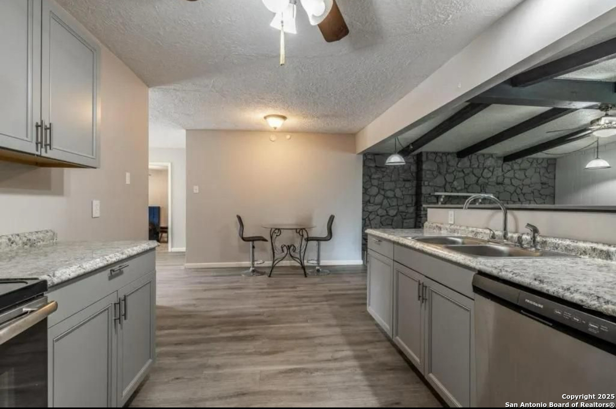 463 Sprucewood