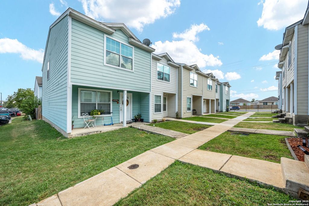 Photo of 14 Bratton 14 #14, San Antonio, TX 78245 (MLS # 1914734)