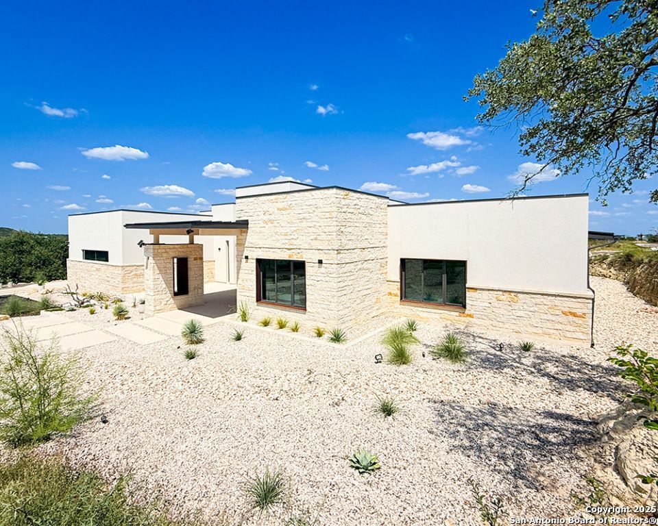 24108 Tres Arroyos