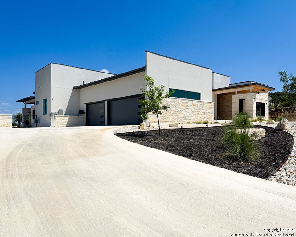 24108 Tres Arroyos