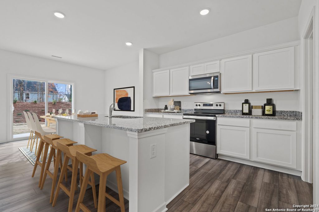 Photo of 124 Dionicio Loop, Seguin, TX 78155 (MLS # 1934116)