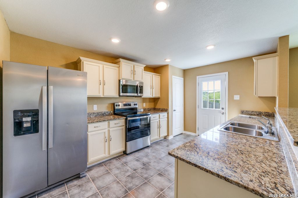 Photo of 2915 Lavender Mdw, San Antonio, TX 78222 (MLS # 1954860)