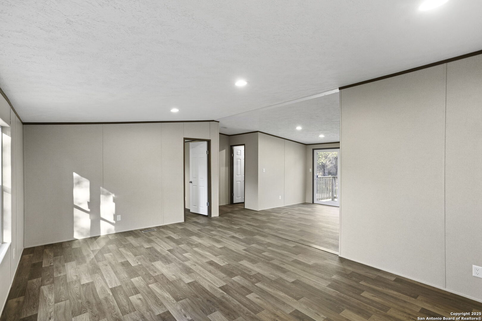 234 Flores Oaks