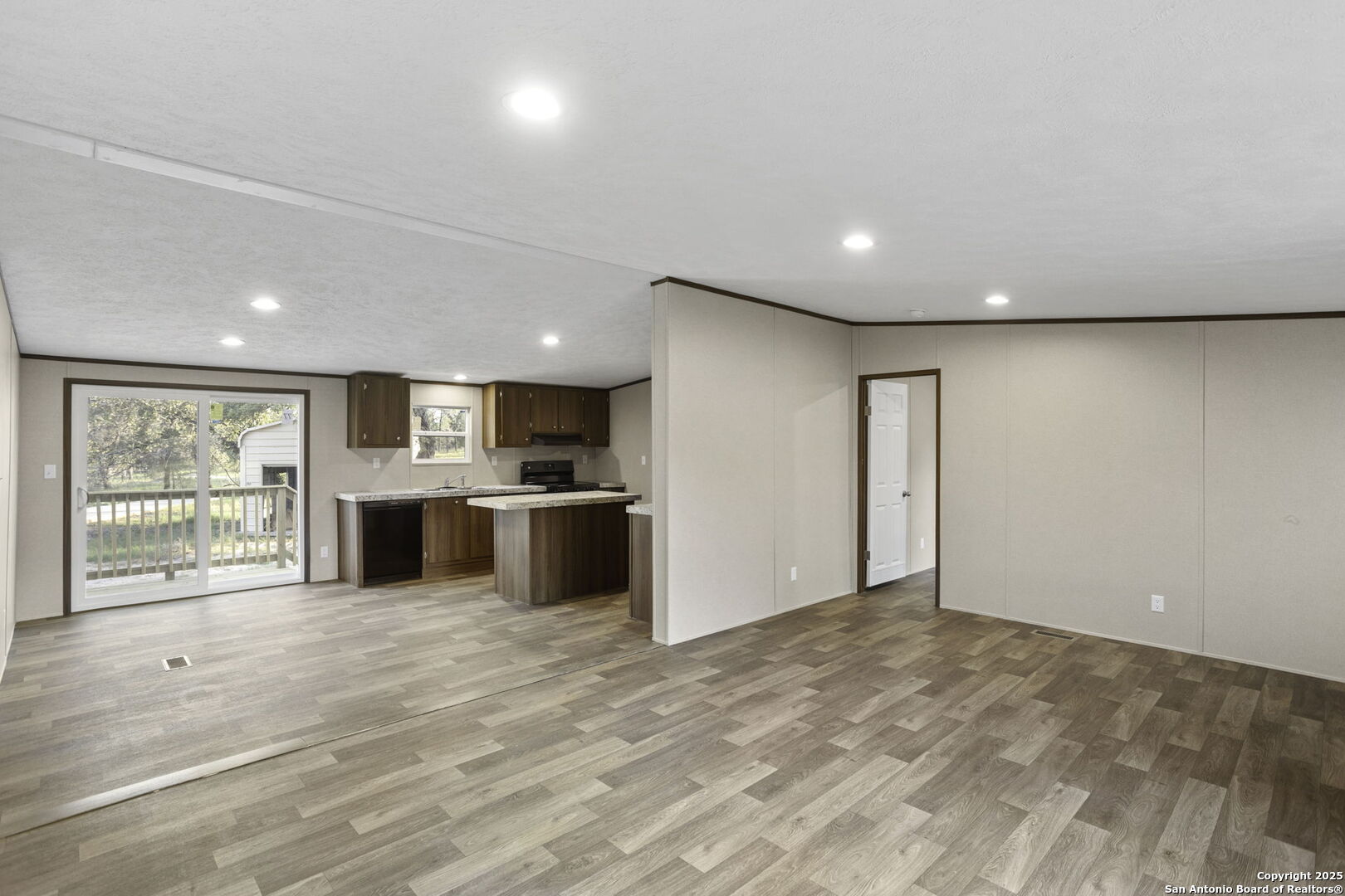 234 Flores Oaks