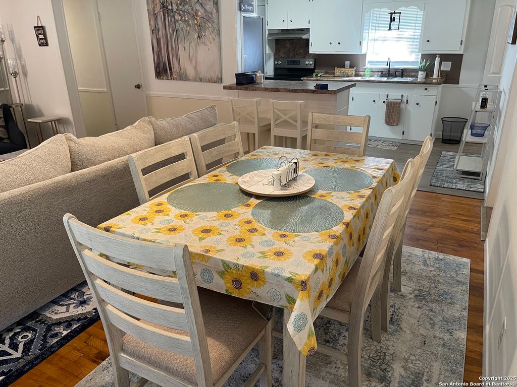 Photo of 113 Creekview, Canyon Lake, TX 78133 (MLS # 1917561)