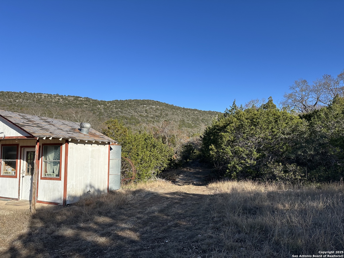 Utopia, Texas 78884, United States, 2 Bedrooms Bedrooms, ,1 BathroomBathrooms,Residential,Active,188986