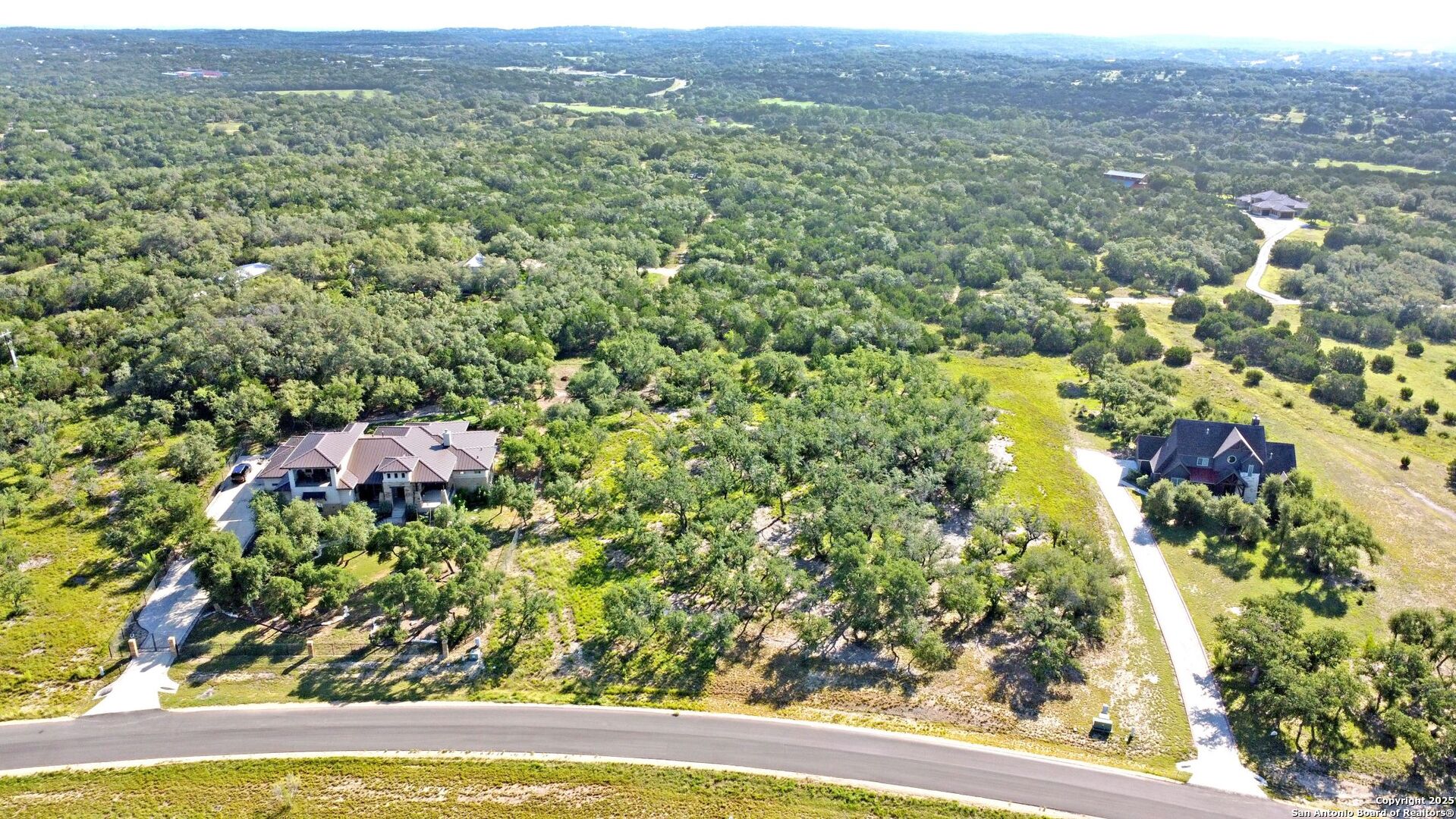 1534 Lake Ridge
