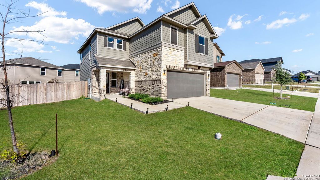 Photo of 8519 Adler Fall Lane, Converse, TX 78109 (MLS # 1925698)