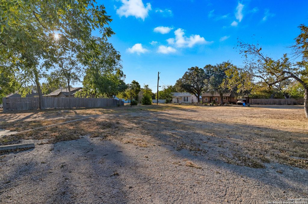 Photo of 613&amp;615 E Court, Seguin, TX 78155 (MLS # 1915940)