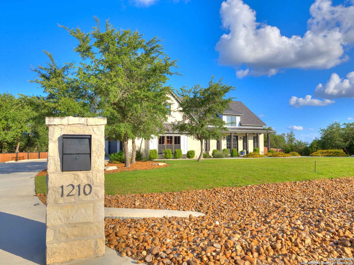 1210 Silent Hollow