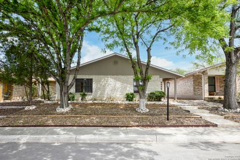 8906 Willmon Windcrest TX 78239