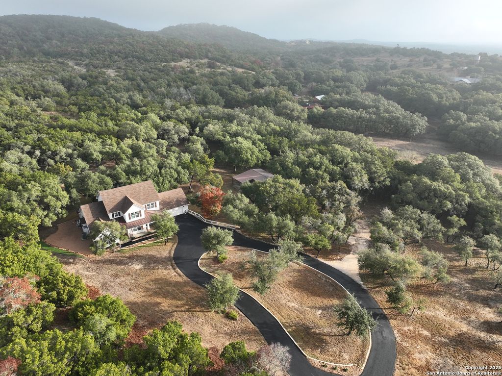 Photo of 114 Little Hill, Boerne, TX 78006 (MLS # 1929518)