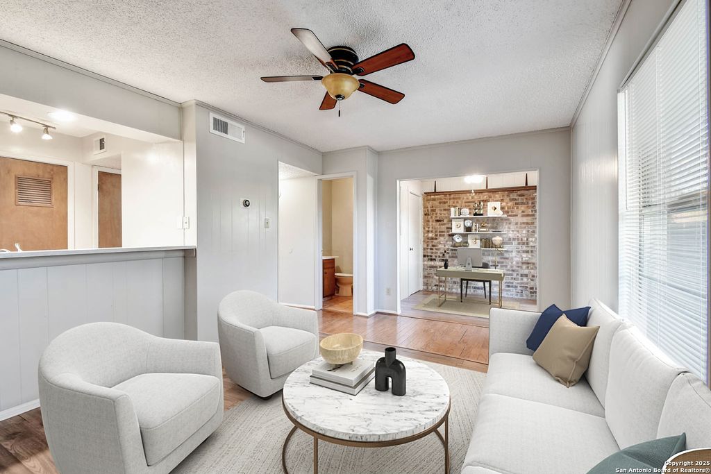 Photo of 5423 Callaghan, San Antonio, TX 78228 (MLS # 1912374)
