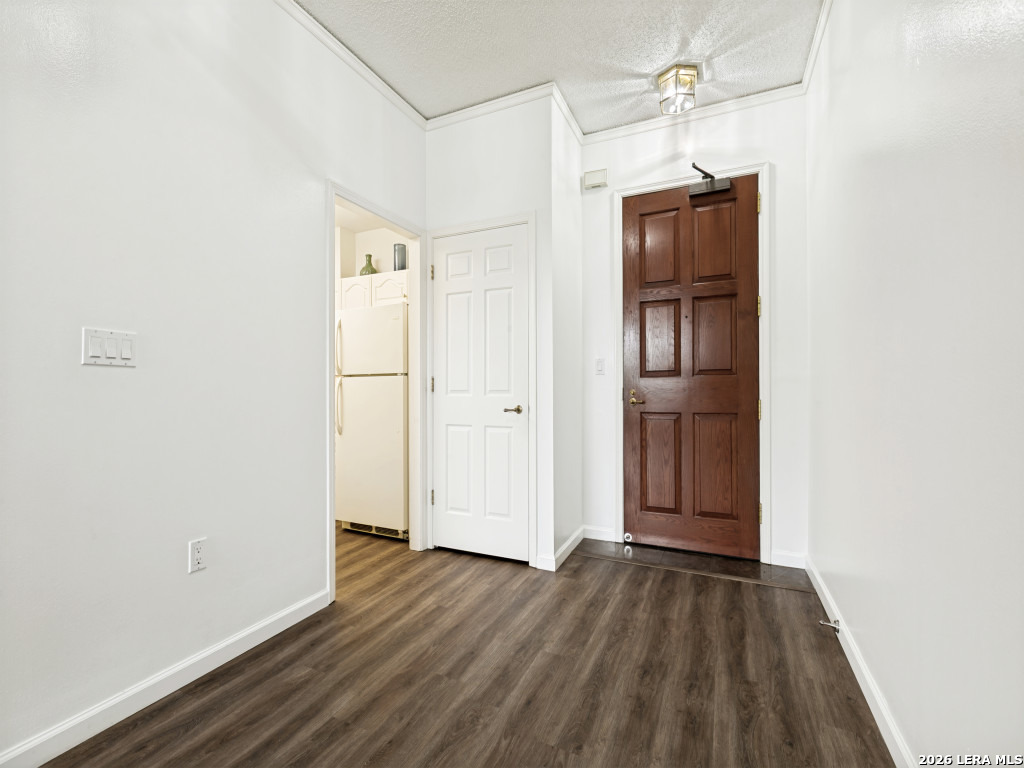Photo 1 of 27 — 1 Towers Park Ln 205, San Antonio, TX 78209