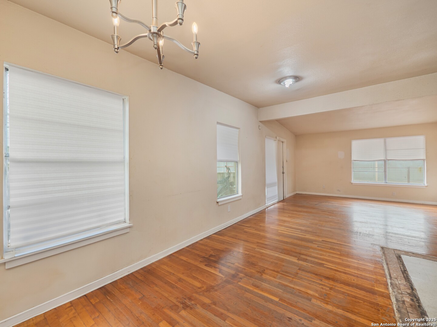 271 Middlebury Dr