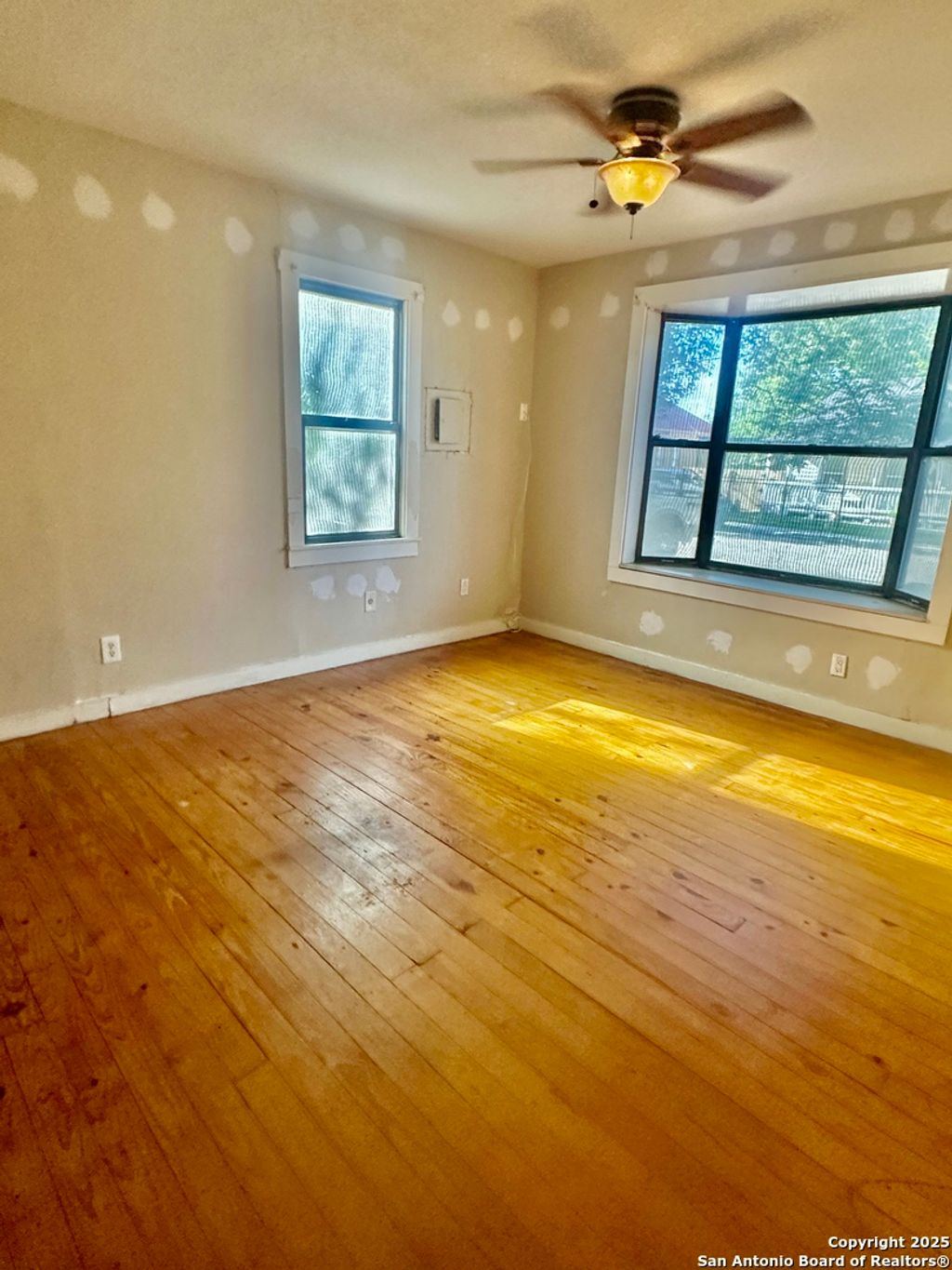 Photo of 309 E French Pl, San Antonio, TX 78212 (MLS # 1923166)