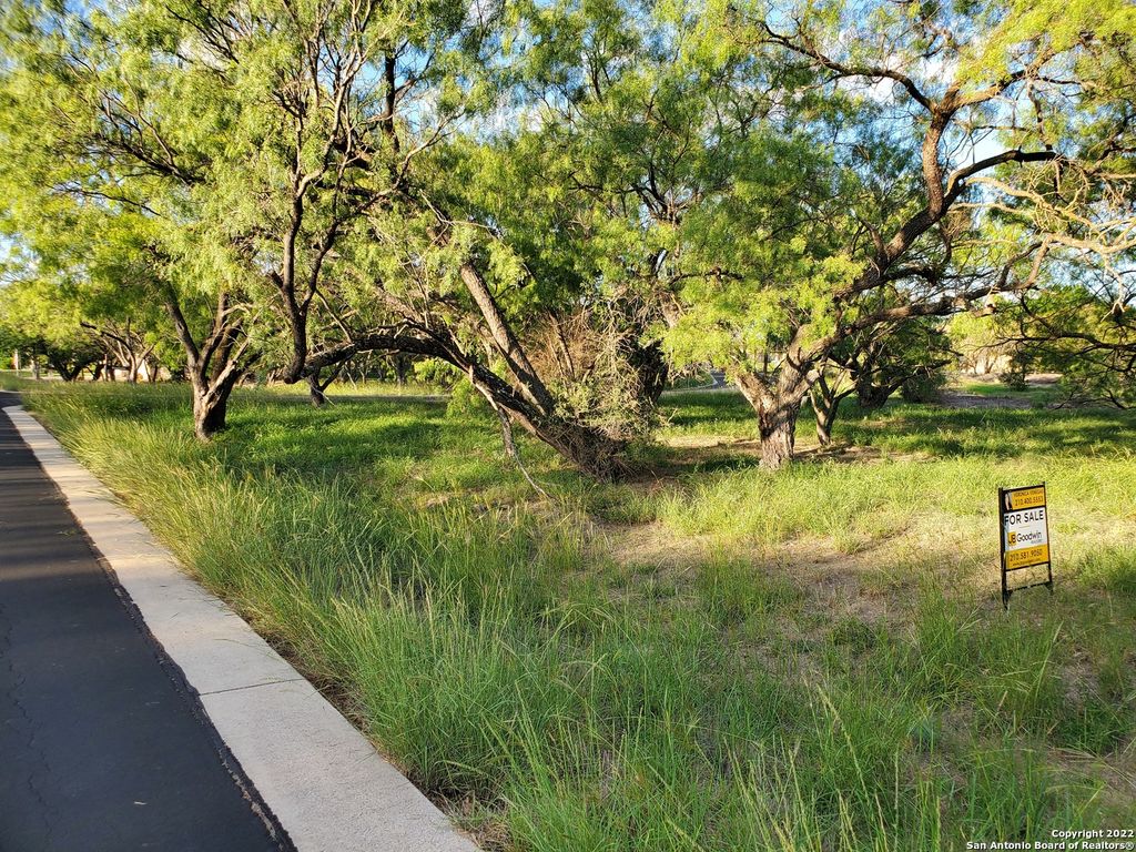 Photo of HI CIRCLE W W Hi Circle West - Lot 8088, Horseshoe Bay, TX 78657 (MLS # 1641505)