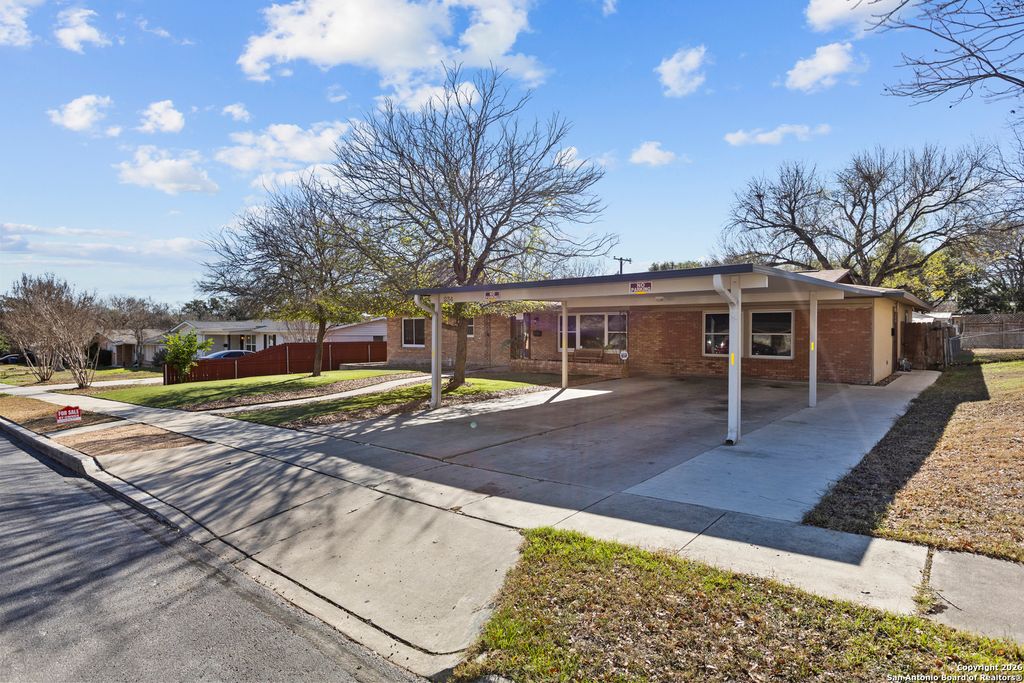 Photo of 234 Millwood Ln, San Antonio, TX 78216 (MLS # 1934493)