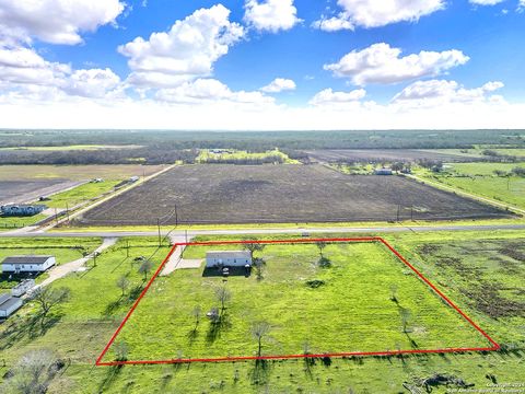 A home in Floresville