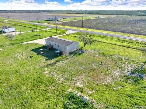 A home in Floresville