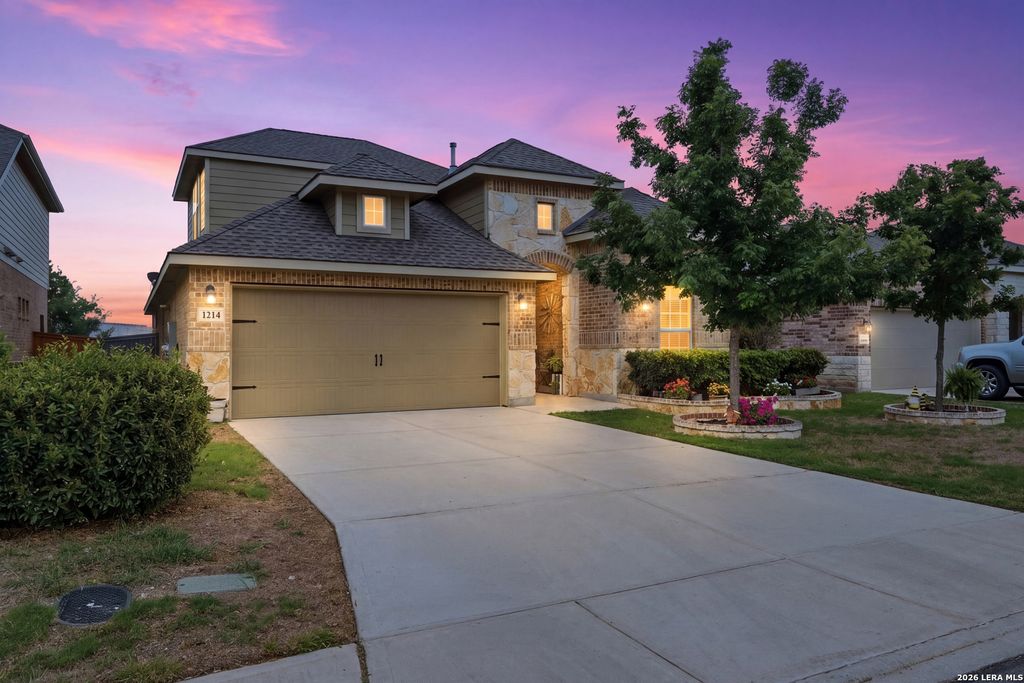 Photo of 1214 NASHUA SQ, San Antonio, TX 78245 (MLS # 1960461)