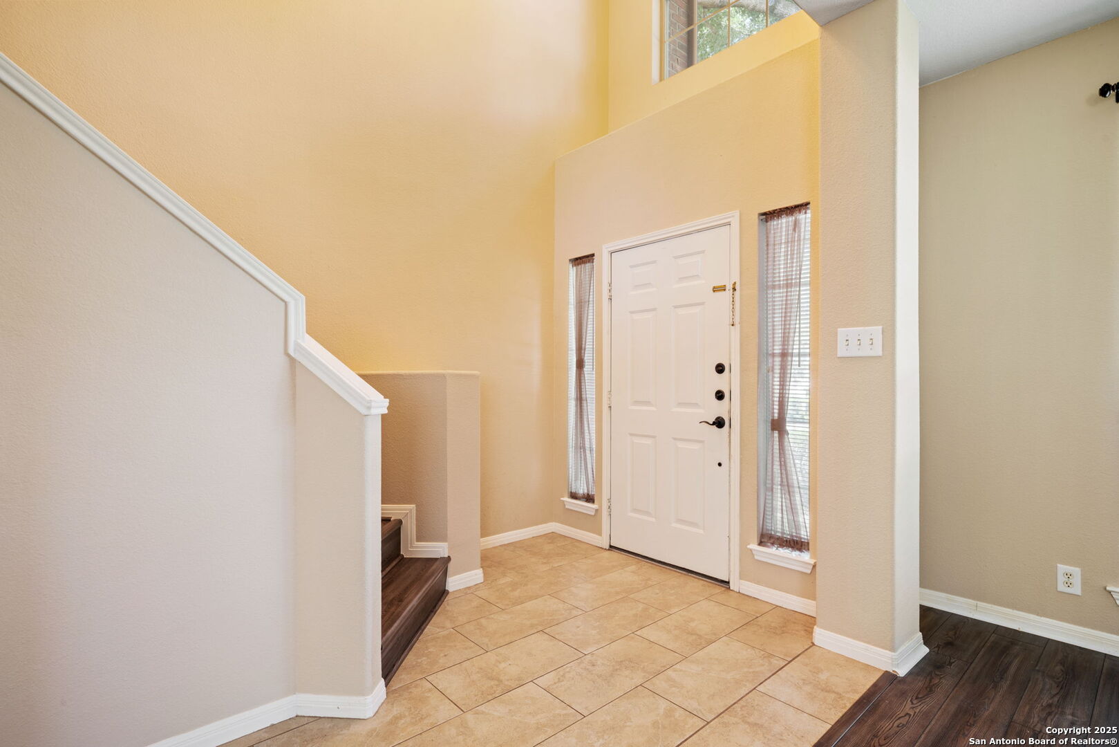 1505 Red Oak Cove
