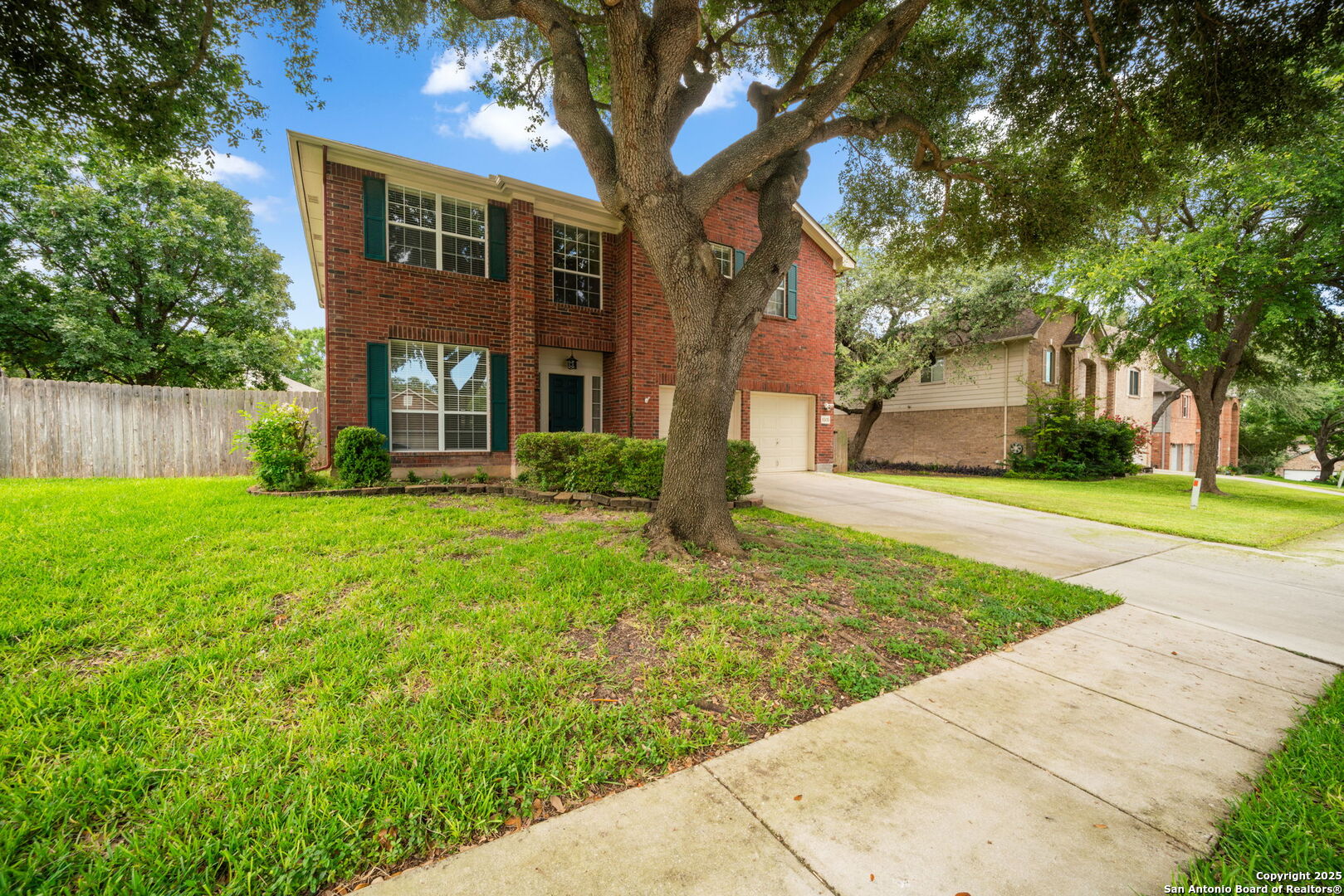 1505 Red Oak Cove