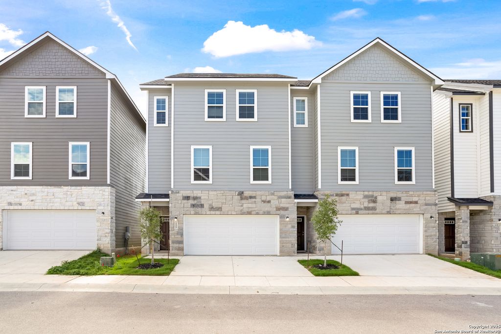 Photo of 21531 SIR WALTER, San Antonio, TX 78256 (MLS # 1914450)