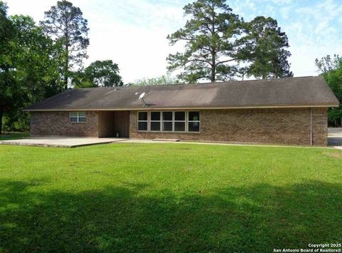 A home in Vidor