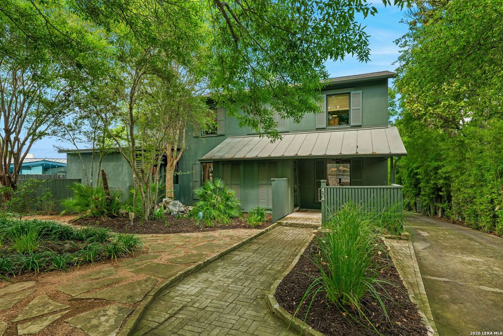 Photo of 404 Sheraton, Terrell Hills, TX 78209 (MLS # 1953275)
