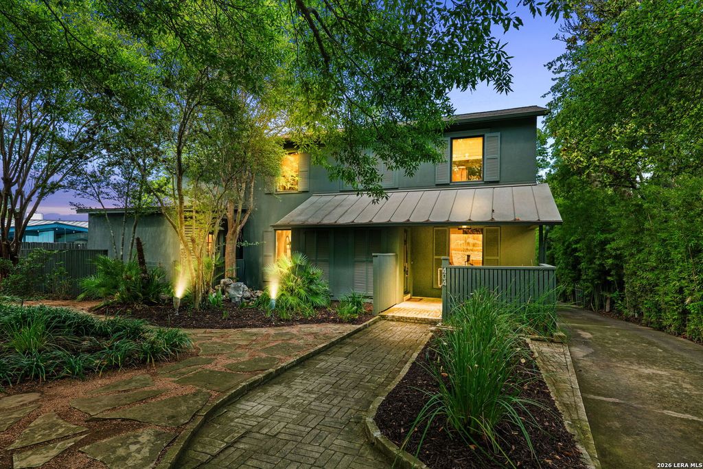 Photo of 404 Sheraton, Terrell Hills, TX 78209 (MLS # 1953275)