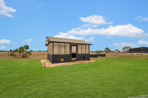 A home in Floresville