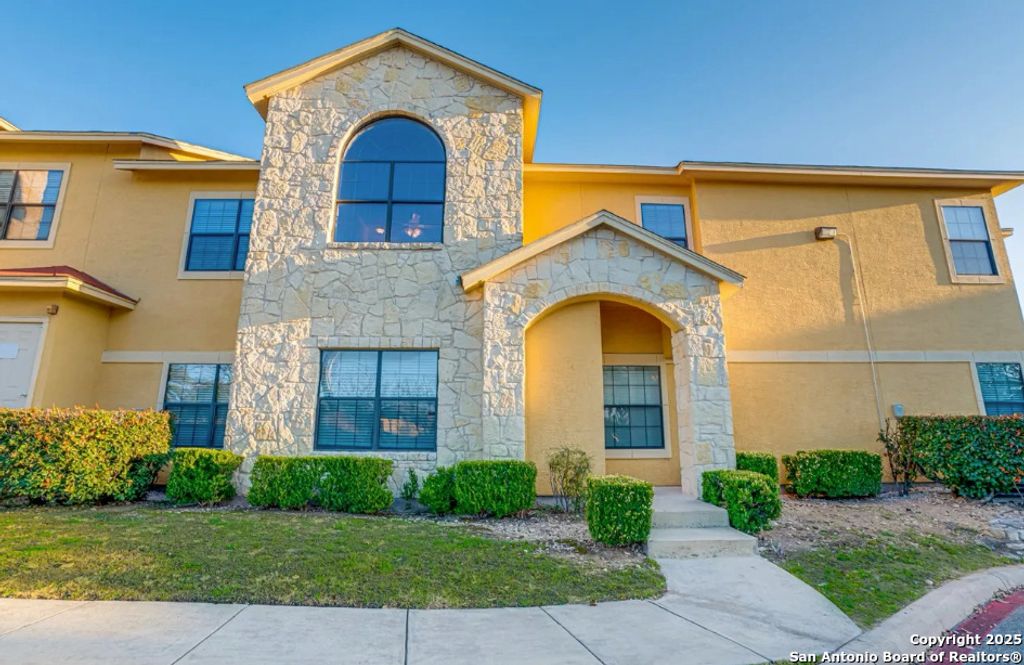 Photo of 6160 Eckhert 103 #103, San Antonio, TX 78240 (MLS # 1889071)
