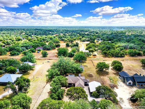 A home in Floresville