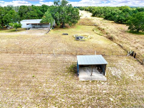 A home in Floresville