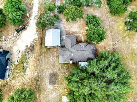 A home in Floresville