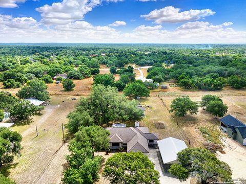 A home in Floresville