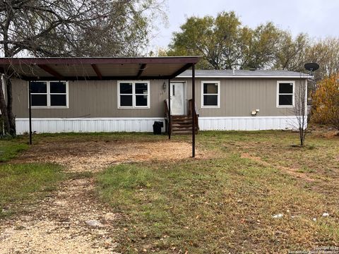 A home in Jourdanton