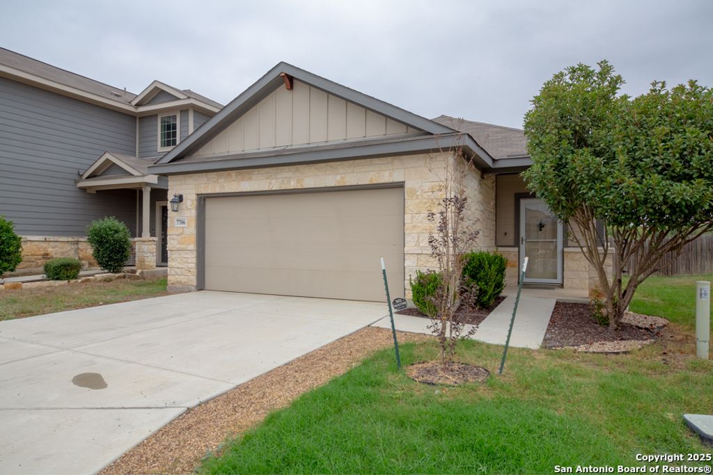 Photo of 7706 Chatham Pl, San Antonio, TX 78218 (MLS # 1925096)