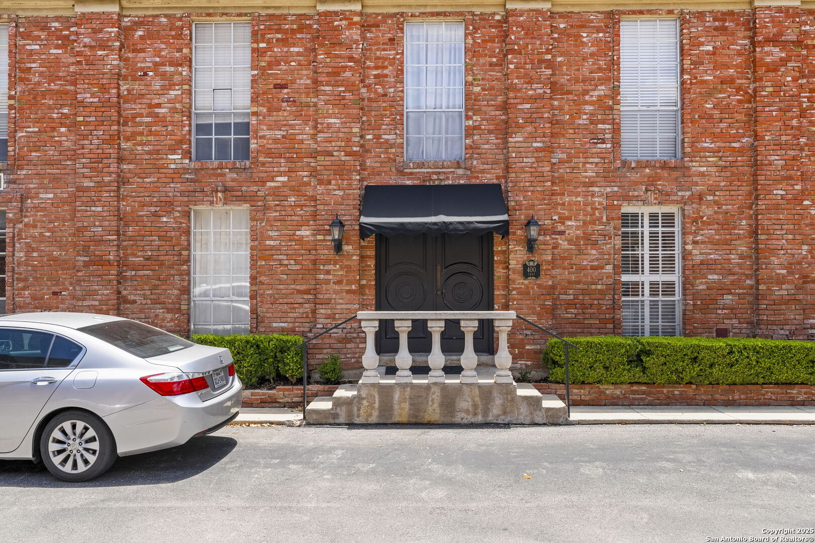 8033 N NEW BRAUNFELS AVENUE 400 D