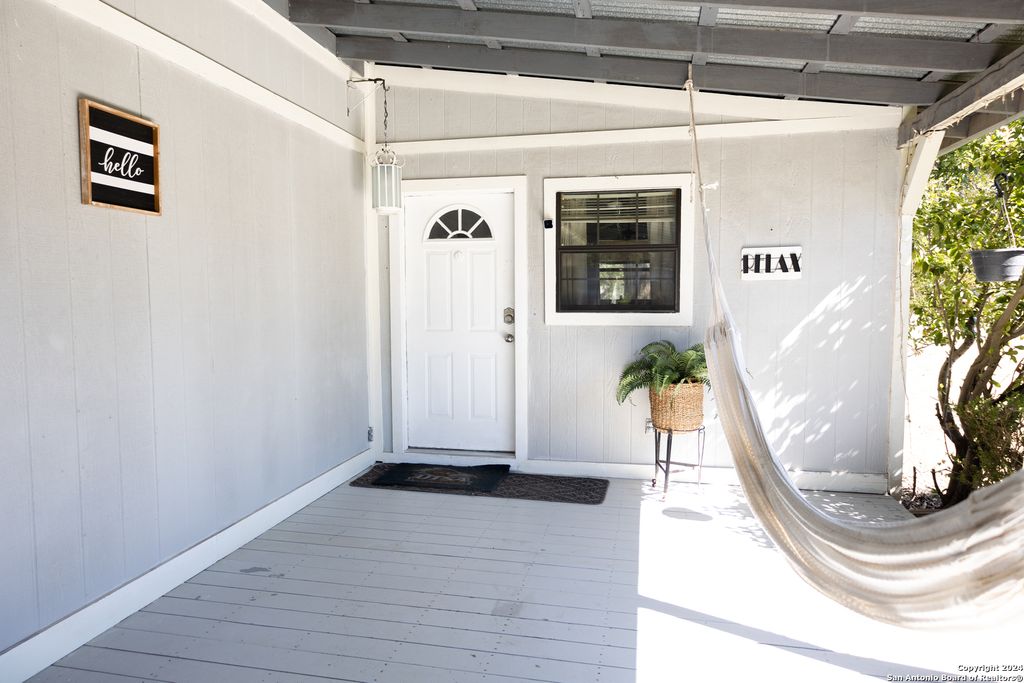 Photo of 120 Town View Lane, Canyon Lake, TX 78133 (MLS # 1879988)