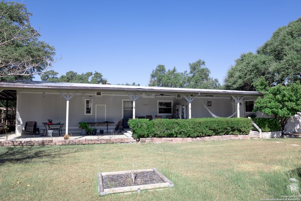 Photo of 120 Town View Lane, Canyon Lake, TX 78133 (MLS # 1879988)