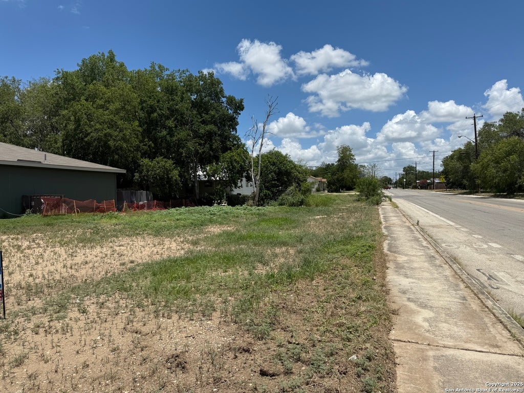 Photo of 759 Morningview, San Antonio, TX 78220 (MLS # 1882206)